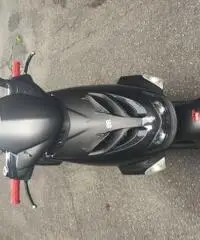 Aprilia sr 50 cc Aprilia sr 50 cc