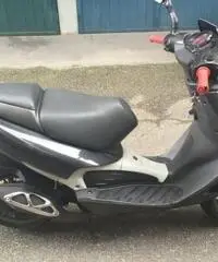 Aprilia sr 50 cc Aprilia sr 50 cc