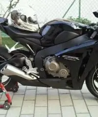 HONDA Cbr tipo veicolo Super Sportive cc 1000 HONDA Cbr tipo veicolo Super Sportive cc 1000