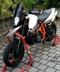 KTM 990 Supermoto R