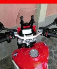 MV AGUSTA Stradale 800 rosso grigia - 0 MV AGUSTA Stradale 800 rosso grigia - 0