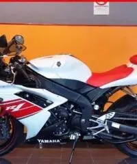 YAMAHA YZF R1 BIANCO ROSSO - 3607 YAMAHA YZF R1 BIANCO ROSSO - 3607