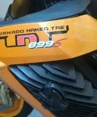 BENELLI TNT 898S -  www.actionbike.it