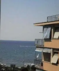 Recco: Appartamento 4 Locali Recco: Appartamento 4 Locali