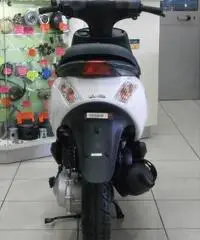 PIAGGIO Zip 50 nuovo a km zero 2 T 50 CC IN PRONTA CONSEGNA PIAGGIO Zip 50 nuovo a km zero 2 T 50 CC IN PRONTA CONSEGNA