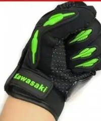 Guanti moto Kawasaki, disponibili tutte le taglie