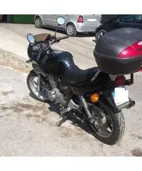 Honda CB500 anno 2002 alcuni parti graffiate