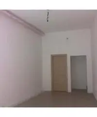 Viterbo Centro ZTL, Negozio 30mq ad.ze Piazza delle Erbe Viterbo Centro ZTL, Negozio 30mq ad.ze Piazza delle Erbe