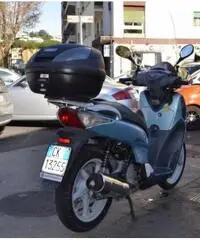 HONDA SH 150 i D/T Apr.2oo5 €. 1.000