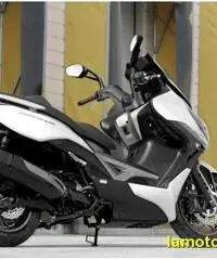 KYMCO Xciting 400i .