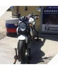 Suzuki SFV Gladius 650 - 2010