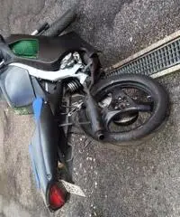 Vendo Aprilia rs50 Vendo Aprilia rs50