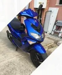 Peugeot spit fire 50cc. Due posti Peugeot spit fire 50cc. Due posti