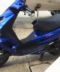 Peugeot spit fire 50cc. Due posti Peugeot spit fire 50cc. Due posti