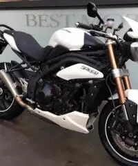 TRIUMPH Speed Triple 1050 speed triple TRIUMPH Speed Triple 1050 speed triple