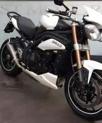 TRIUMPH Speed Triple 1050 speed triple TRIUMPH Speed Triple 1050 speed triple