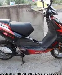 APRILIA SR  50 2002 APRILIA SR  50 2002