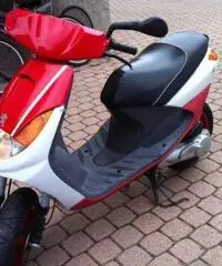Vendo scooter Peugeot vivacity 50cc