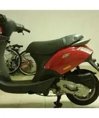 Zip piaggio 50 cc 4T rosso - 2012 Zip piaggio 50 cc 4T rosso - 2012