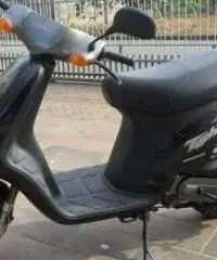 Vendo gilera typhoon 50 anno 2006 condizioni eccellenti moto Vendo gilera typhoon 50 anno 2006 condizioni eccellenti moto