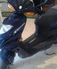 Scooter Motorino Suzuki Katana 50 Scooter Motorino Suzuki Katana 50