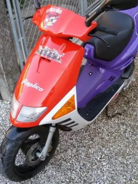 Aprilia SR 50 - 2002 Aprilia SR 50 - 2002