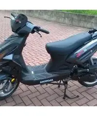 Vendo scooter 50cc Vendo scooter 50cc