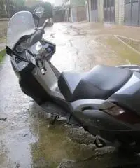 scooter Peugeot Satelis 250 - 2007 scooter Peugeot Satelis 250 - 2007