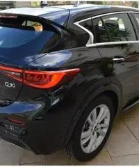 INFINITI Q30 2.2 diesel DCT Premium Tech solo 8.000km INFINITI Q30 2.2 diesel DCT Premium Tech solo 8.000km