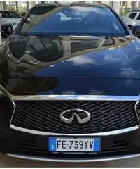 INFINITI Q30 2.2 diesel DCT Premium Tech solo 8.000km INFINITI Q30 2.2 diesel DCT Premium Tech solo 8.000km