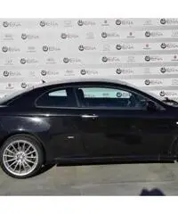 ALFA ROMEO GT 1.9 JTDM 16V Distinctive Black Line ALFA ROMEO GT 1.9 JTDM 16V Distinctive Black Line