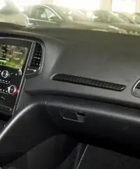 RENAULT Megane ZEN 1.5 dcI 110 cv RENAULT Megane ZEN 1.5 dcI 110 cv