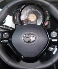 Aygo 1.0Vvt-i 69CV5Porte X-play Aygo 1.0Vvt-i 69CV5Porte X-play