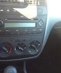 Fiat Punto 1.4 8V 5 porte Natural Power Young