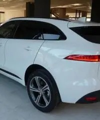 Jaguar F-pace 2.0d 180 CV R-sport Jaguar F-pace 2.0d 180 CV R-sport