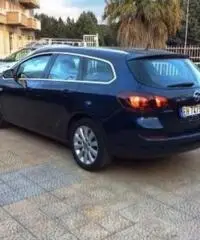 Opel Astra Station Wagon 1.7 Cdti 110cv Sp.tourer Cosmo Opel Astra Station Wagon 1.7 Cdti 110cv Sp.tourer Cosmo