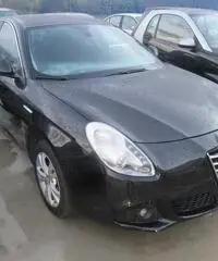 Alfa Romeo Giulietta (2010) 2.0 JTDm-2 140 CV Distinctive Alfa Romeo Giulietta (2010) 2.0 JTDm-2 140 CV Distinctive