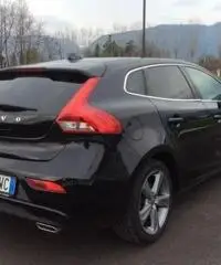 Volvo V40 D2 1.6 Momentum Volvo V40 D2 1.6 Momentum
