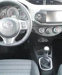 TOYOTA Yaris 1.4 D-4D 5 porte Active MY 16 -663- TOYOTA Yaris 1.4 D-4D 5 porte Active MY 16 -663-