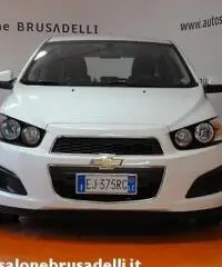 CHEVROLET Aveo 1.2 5 porte 86 CV LT NEOP. VIVAVOCE PDC C.CONTROL CHEVROLET Aveo 1.2 5 porte 86 CV LT NEOP. VIVAVOCE PDC C.CONTROL
