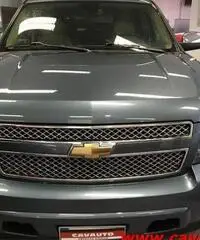 CHEVROLET Suburban 5.3L V8 LTZ - 8 posti - Disp. GPL - COME NUOVO!!! CHEVROLET Suburban 5.3L V8 LTZ - 8 posti - Disp. GPL - COME NUOVO!!!
