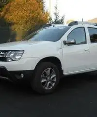 DACIA Duster 16 Laureate 4x4 105cv DACIA Duster 16 Laureate 4x4 105cv