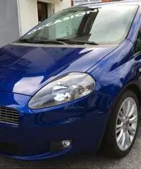 Fiat Grande Punto 1.4 T-Jet SPORT VetriOsc SPOILER Cerchi17 MINIGONN Fiat Grande Punto 1.4 T-Jet SPORT VetriOsc SPOILER Cerchi17 MINIGONN