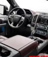 FORD F 150 LARIAT - Autocarro 5 posti - BiFuel GPL FORD F 150 LARIAT - Autocarro 5 posti - BiFuel GPL