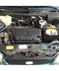FORD Fiesta 1.2i 16V cat 3p Neopatentati WRC AUTO FORD Fiesta 1.2i 16V cat 3p Neopatentati WRC AUTO