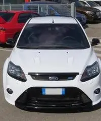 FORD Focus 2.5T 305CV 3p. RS Navi Pelle Xenon WRC AUTO FORD Focus 2.5T 305CV 3p. RS Navi Pelle Xenon WRC AUTO