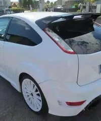 FORD Focus 2.5T 305CV 3p. RS Navi Pelle Xenon WRC AUTO FORD Focus 2.5T 305CV 3p. RS Navi Pelle Xenon WRC AUTO
