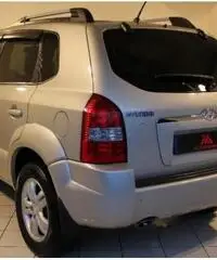 HYUNDAI Tucson 2.0 CRDi 4WD VGT Dynamic HYUNDAI Tucson 2.0 CRDi 4WD VGT Dynamic