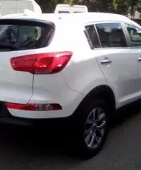 KIA Sportage 1.7 CRDI VGT 2WD high tech KIA Sportage 1.7 CRDI VGT 2WD high tech