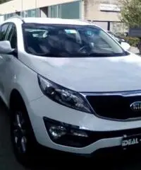 KIA Sportage 1.7 CRDI VGT 2WD high tech KIA Sportage 1.7 CRDI VGT 2WD high tech